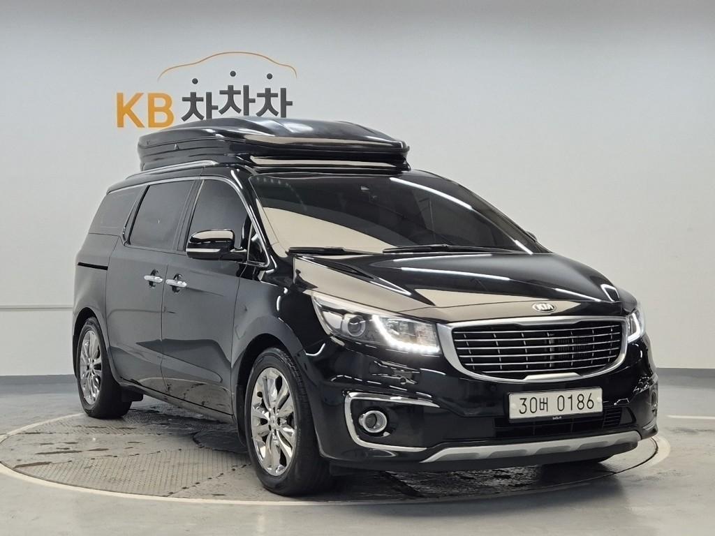 KIA Carnival - Vista 4