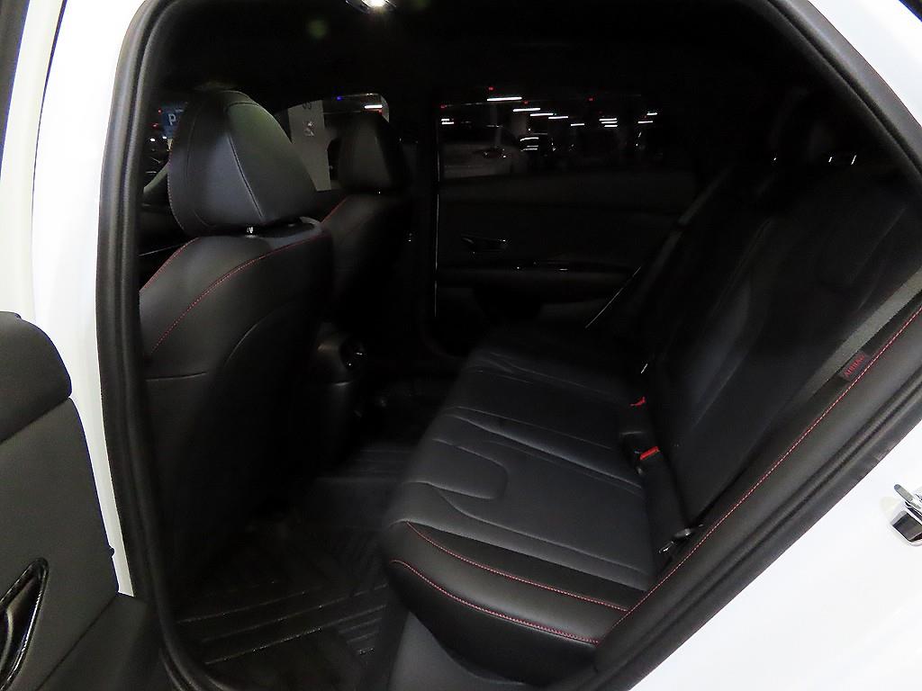 HYUNDAI Avante - Vista 7