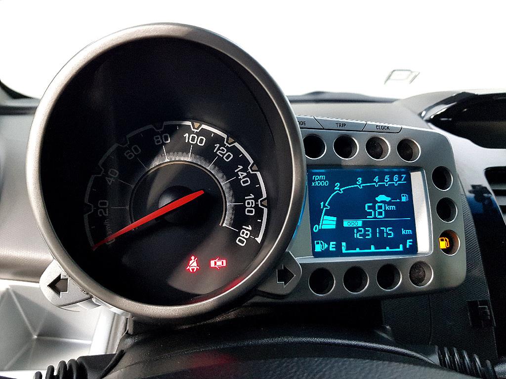 Chevrolet Spark - Vista 7