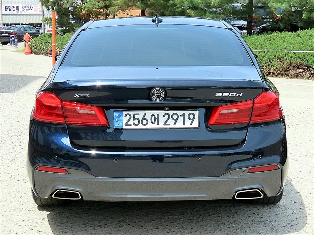 BMW 5 Series - Vista 4