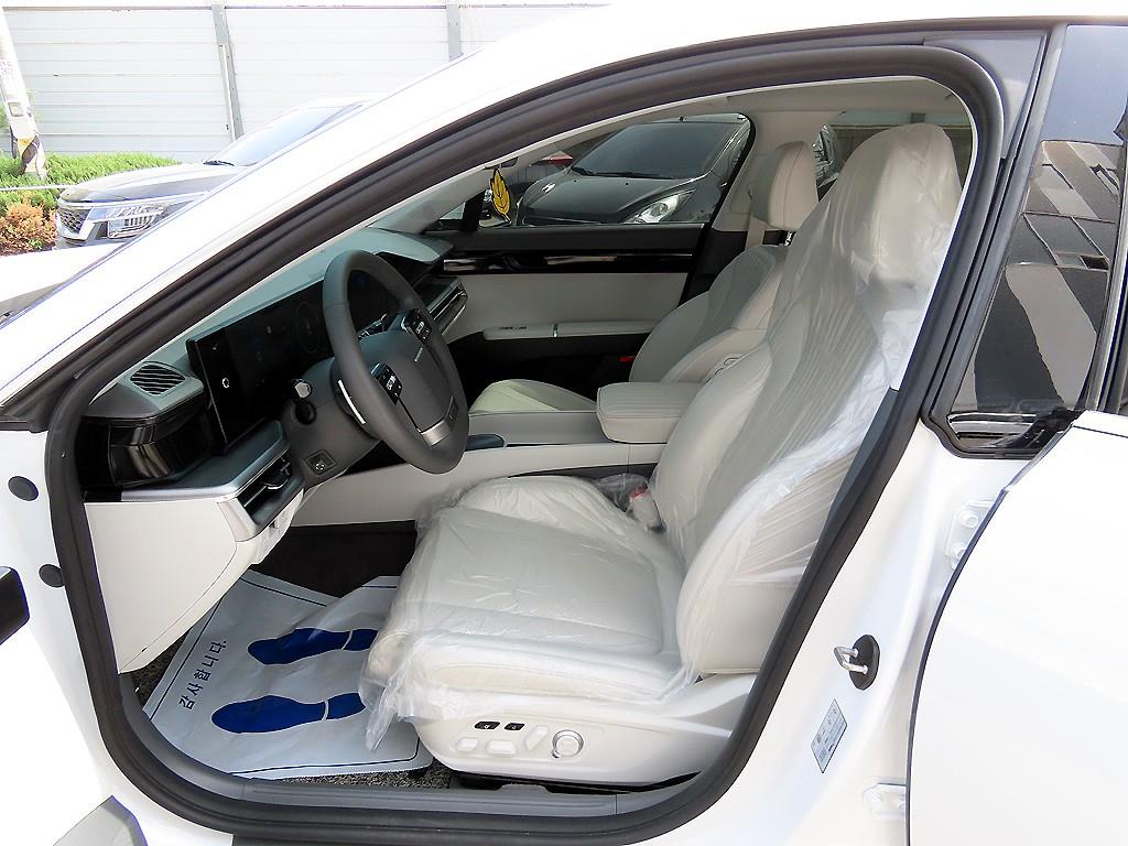HYUNDAI Grandeur - Vista 5