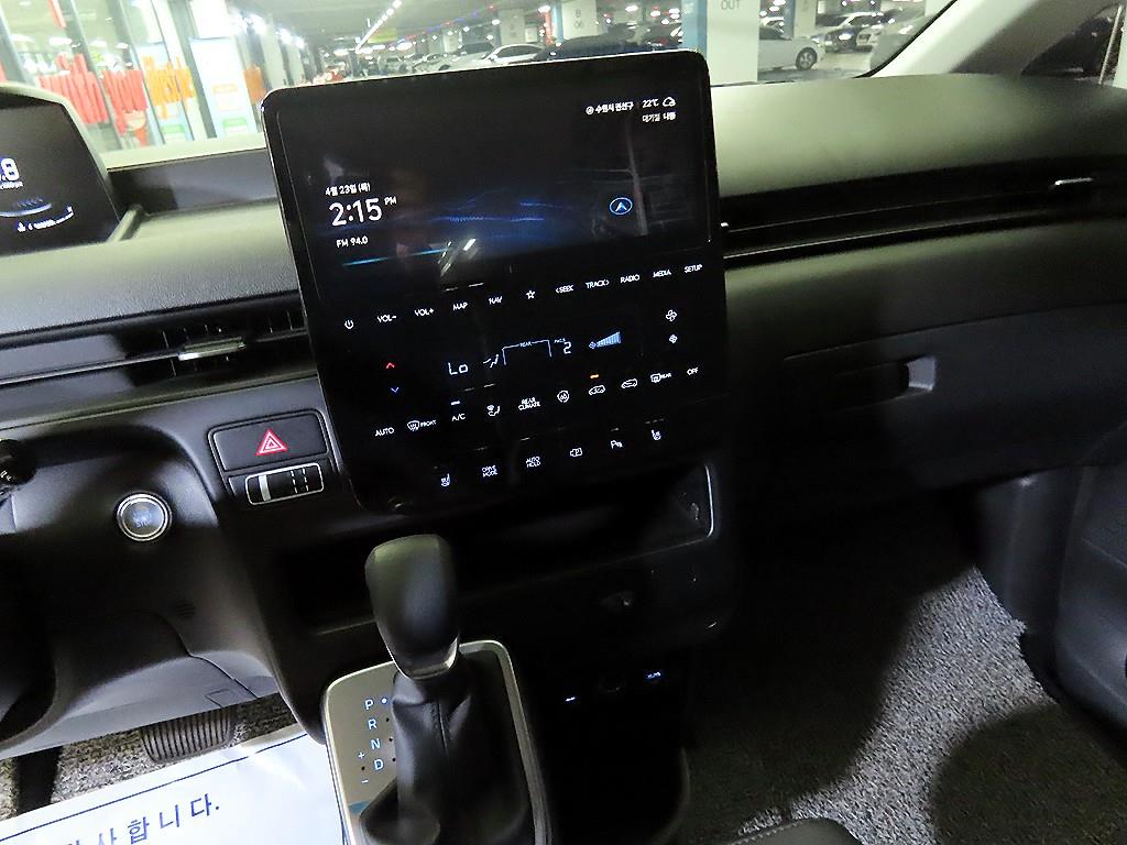 HYUNDAI Staria - Vista 11