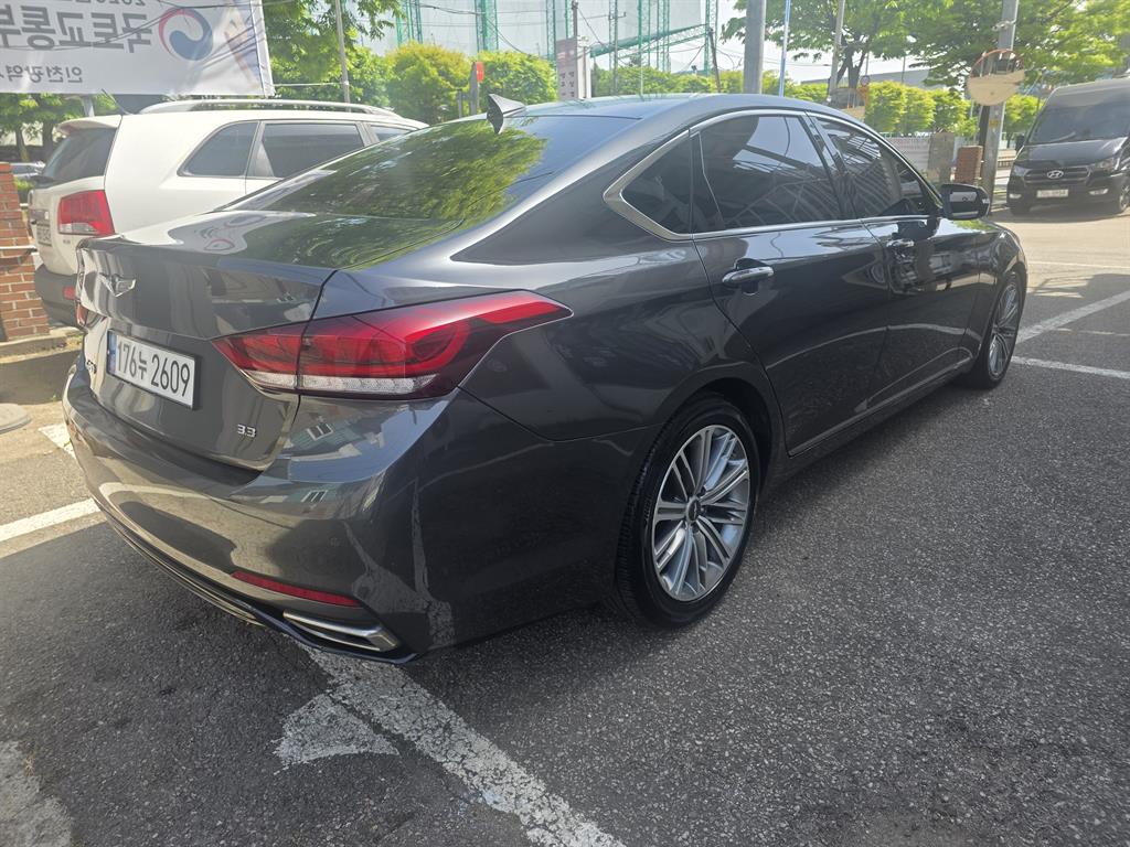 Genesis G80 - Vista 4