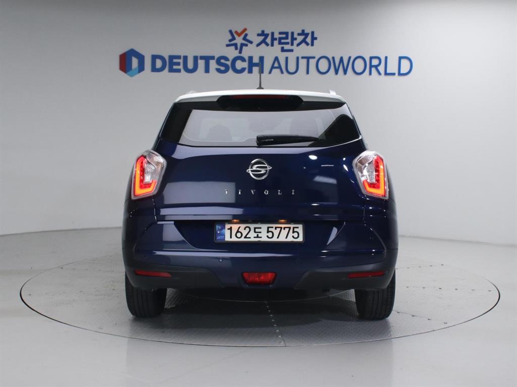 Ssangyong Tivoli - Vista 4