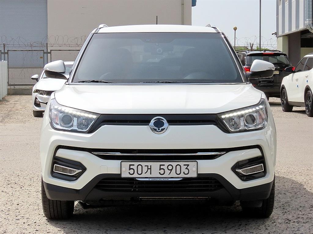 Ssangyong Tivoli 2019 Blanco - Importación desde Corea - HF Imports Iquique - Foto 1