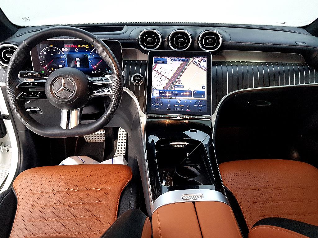 Mercedes Benz GLC Class - Vista 5