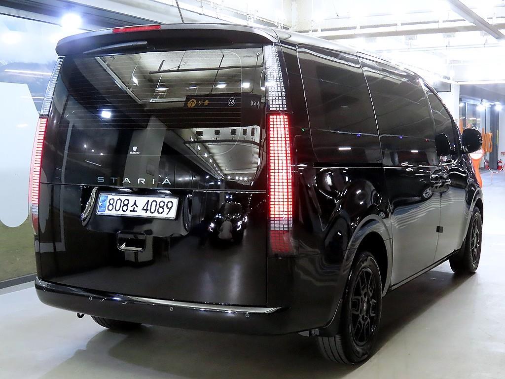 HYUNDAI Staria - Vista 4