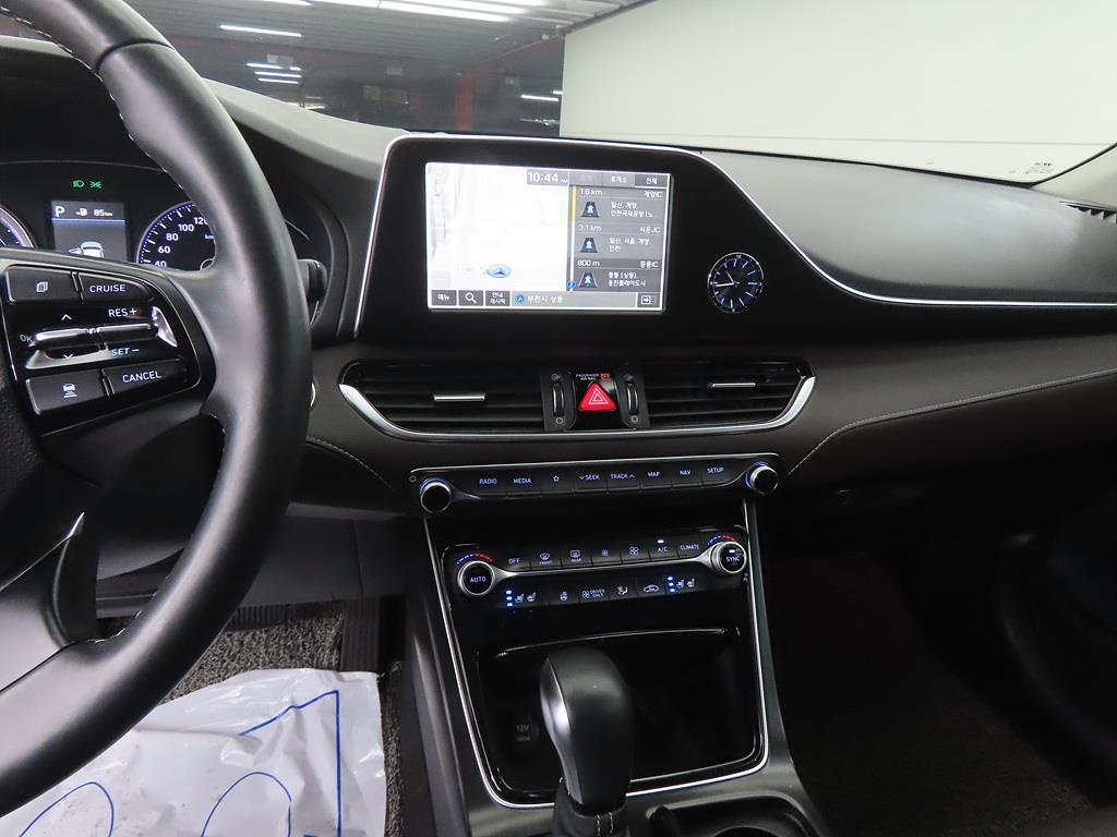 HYUNDAI Grandeur - Vista 10