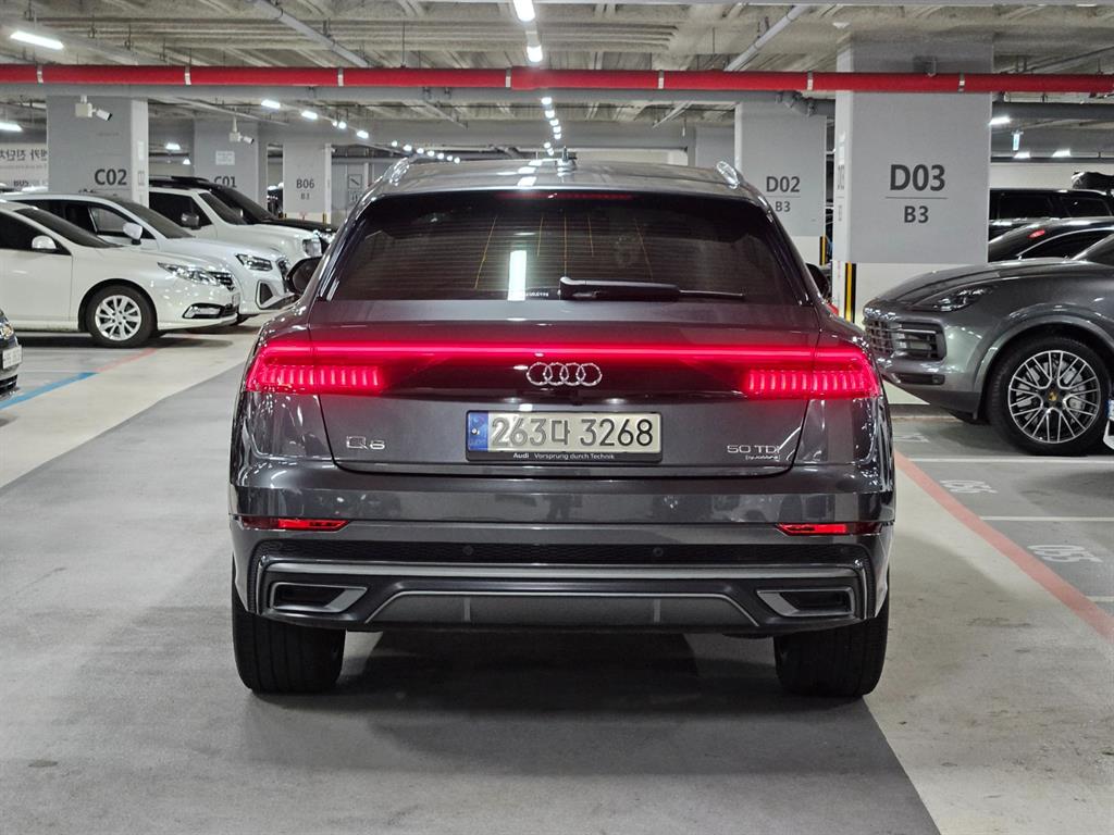 Audi Q8 - Vista 2
