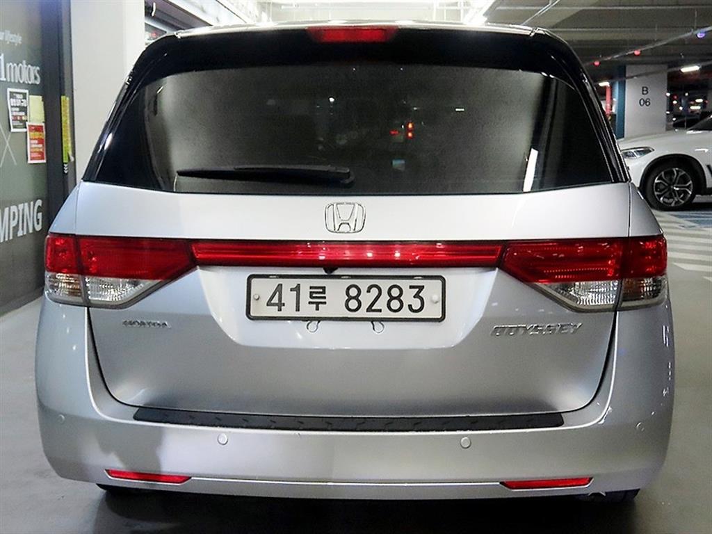 Honda Odyssey - Vista 5