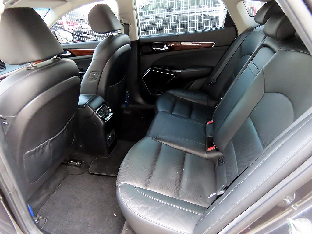 KIA K7 - Vista 6