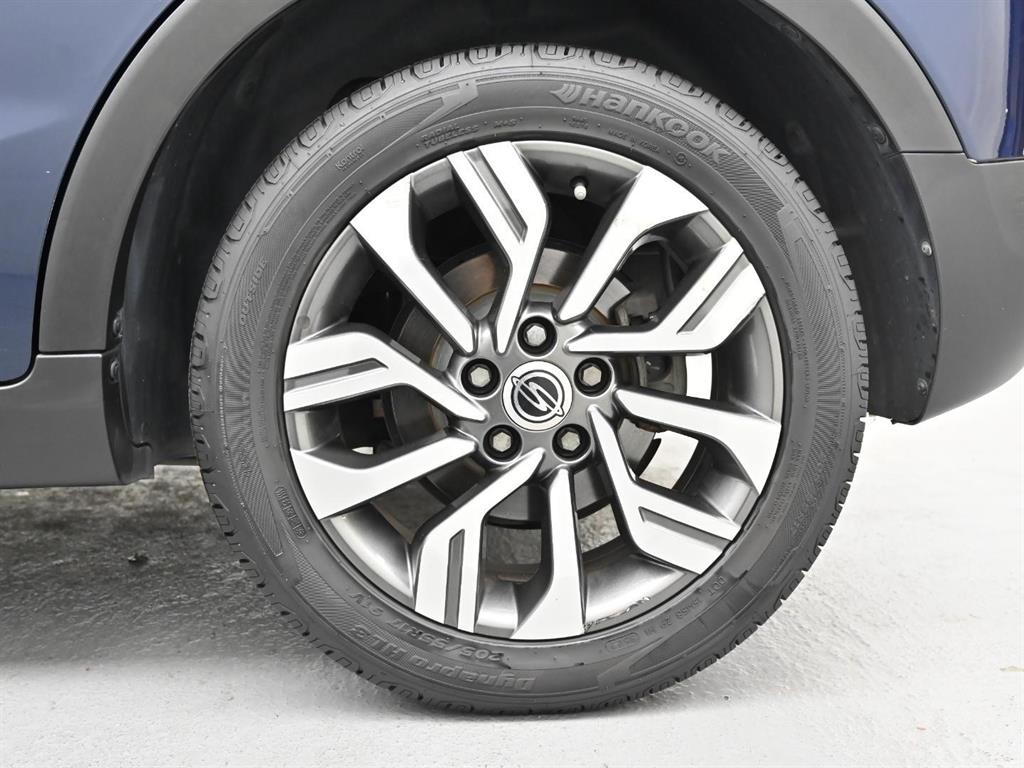 Ssangyong Tivoli - Vista 5