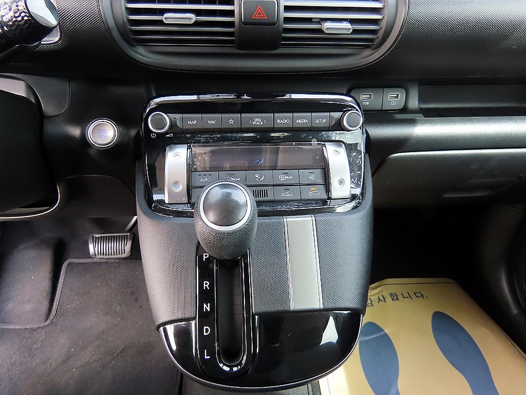 HYUNDAI Casper - Vista 10