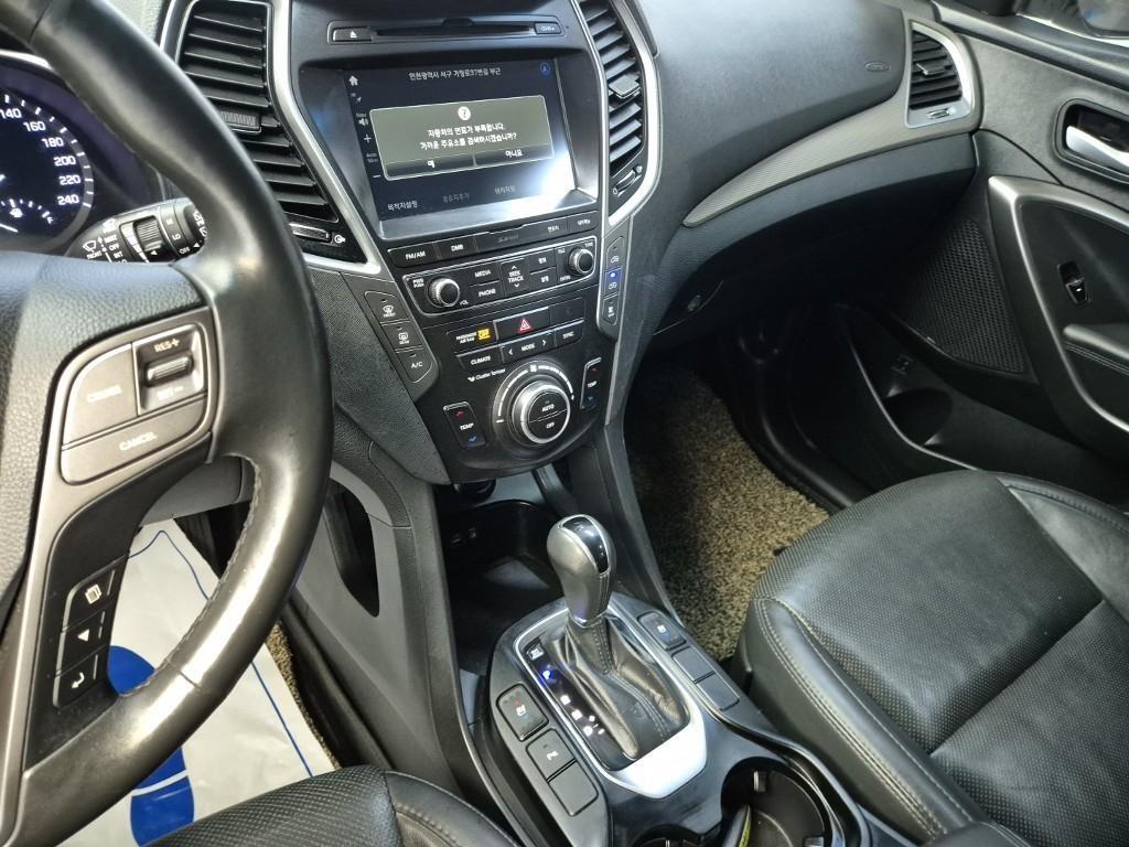 HYUNDAI Maxcruz - Vista 10