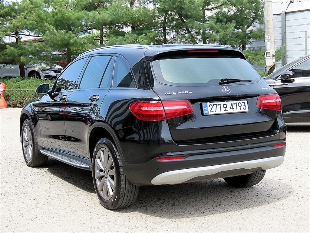 Mercedes Benz GLC Class - Vista 3