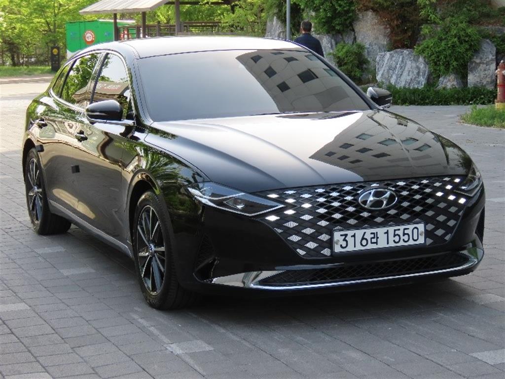 HYUNDAI Grandeur - Vista 3