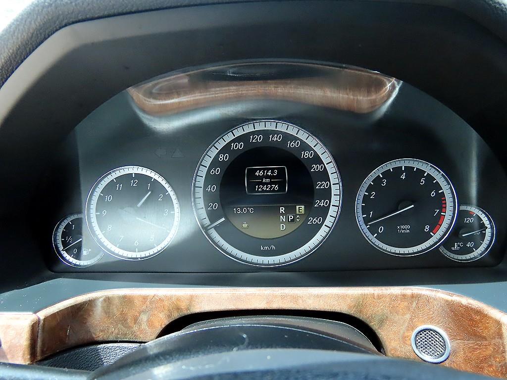 Mercedes Benz E class - Vista 9