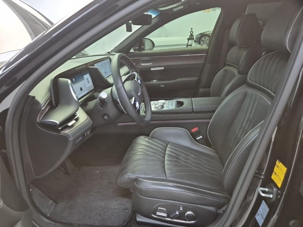 Genesis G90 - Vista 11