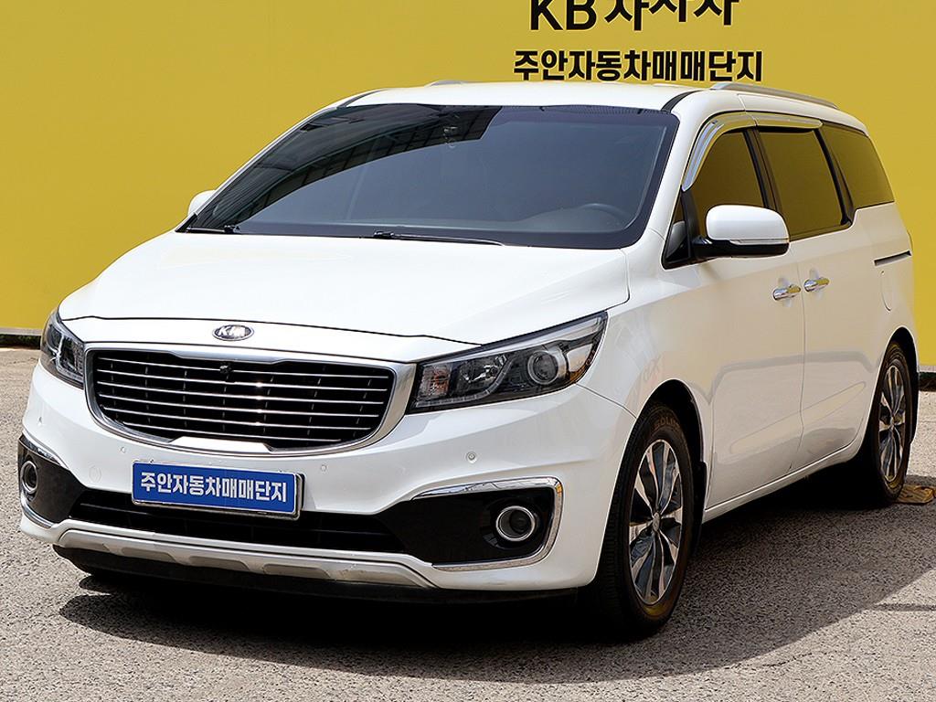 KIA Carnival - Vista 3