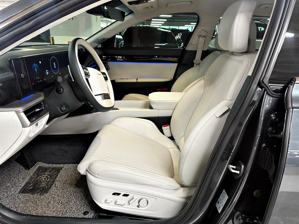 HYUNDAI Grandeur - Vista 7