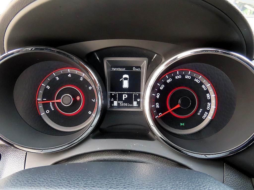 Ssangyong Tivoli - Vista 9