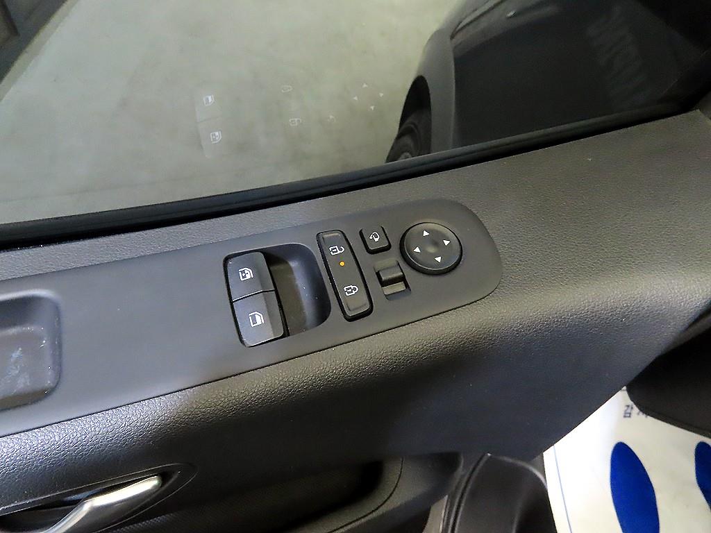 HYUNDAI Staria - Vista 12