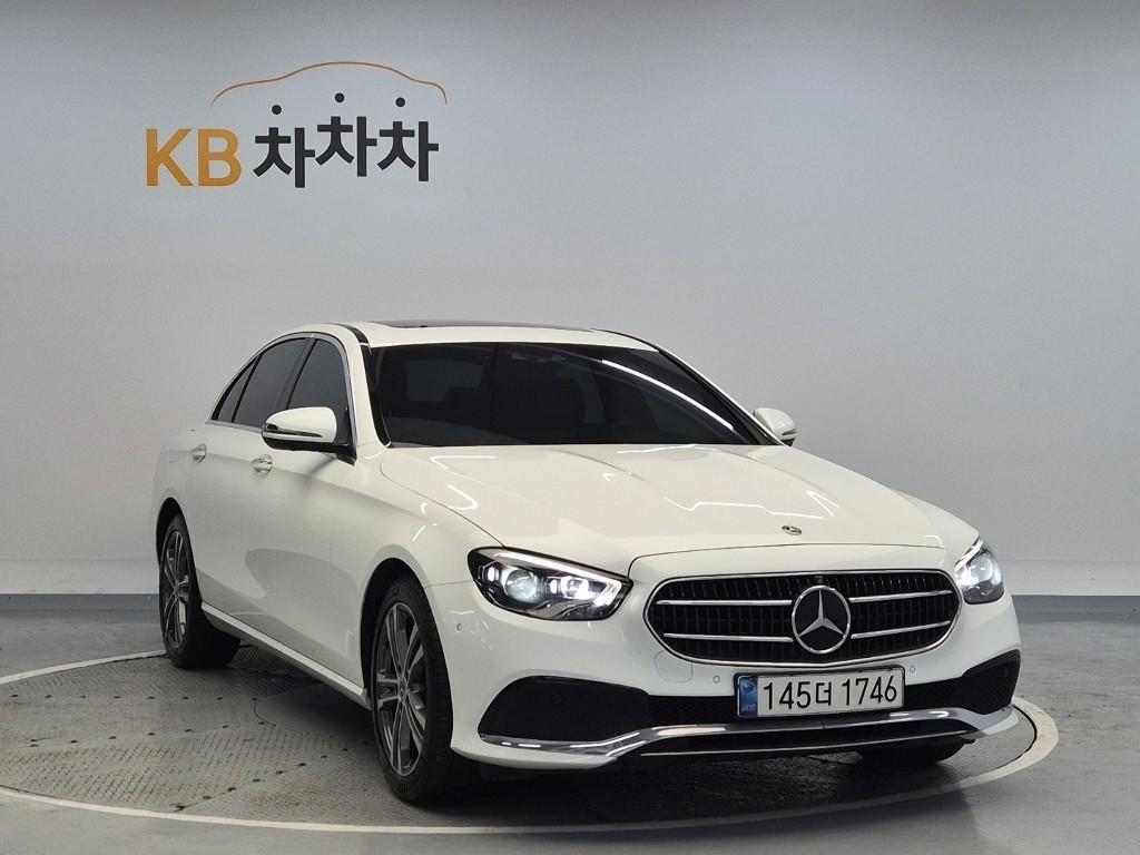 Mercedes Benz E class - Vista 4