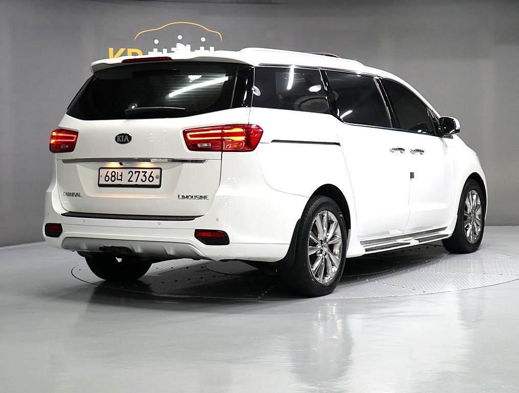 KIA Carnival - Vista 3