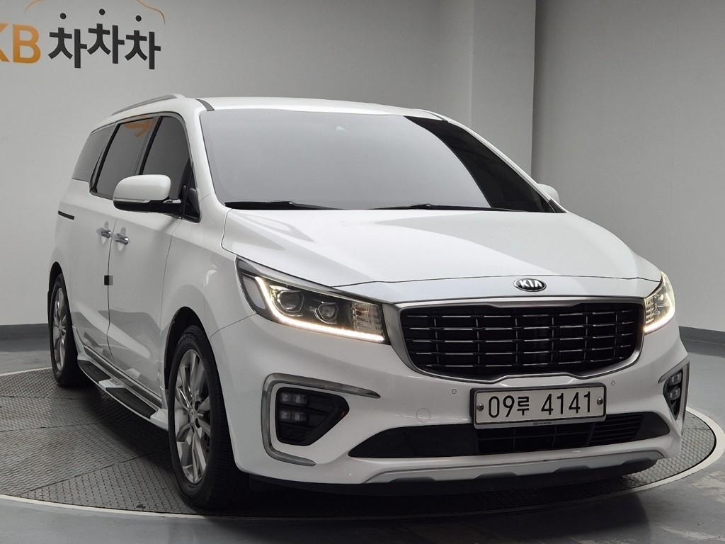 KIA Carnival - Vista 3