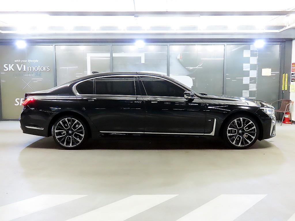 BMW 7 Series - Vista 3
