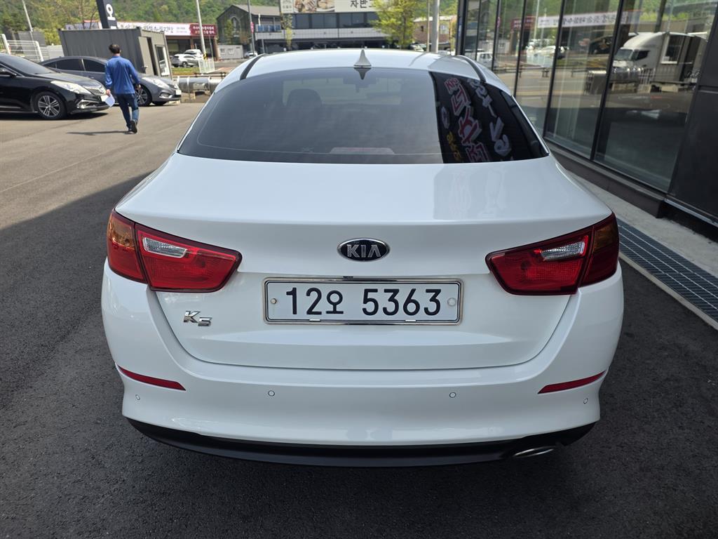 KIA K5 - Vista 4