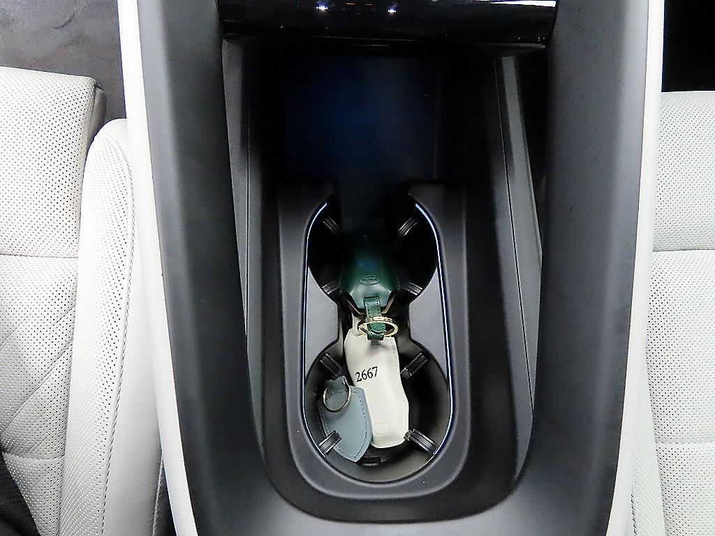 Porsche Macan - Vista 12