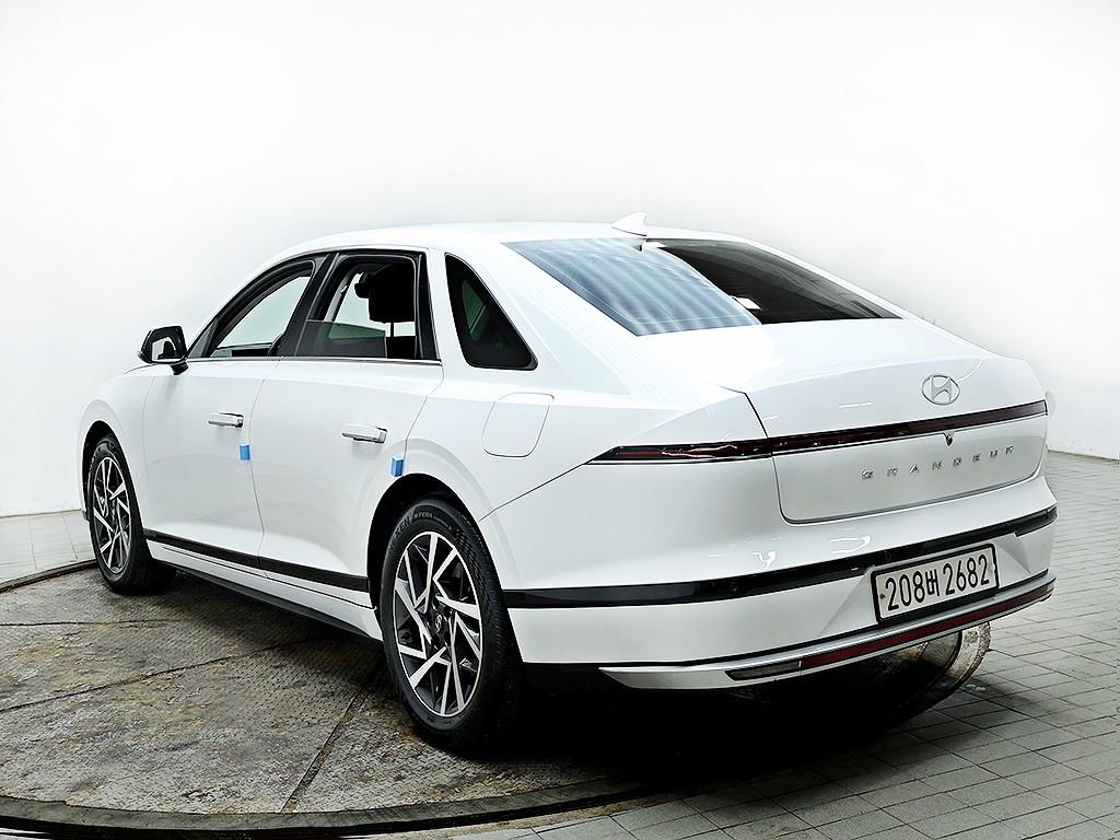 HYUNDAI Grandeur - Vista 7