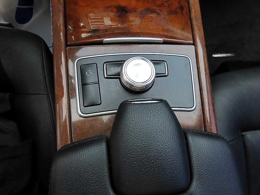 Mercedes Benz E class - Vista 12