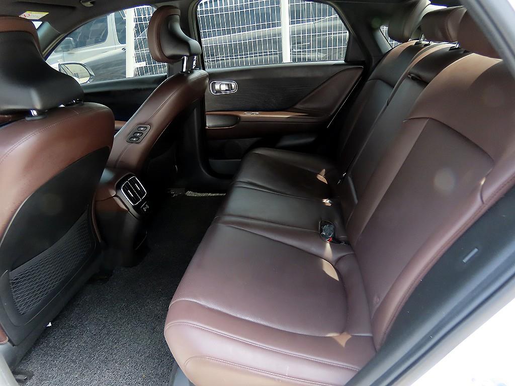 HYUNDAI Ioniq 6 - Vista 6