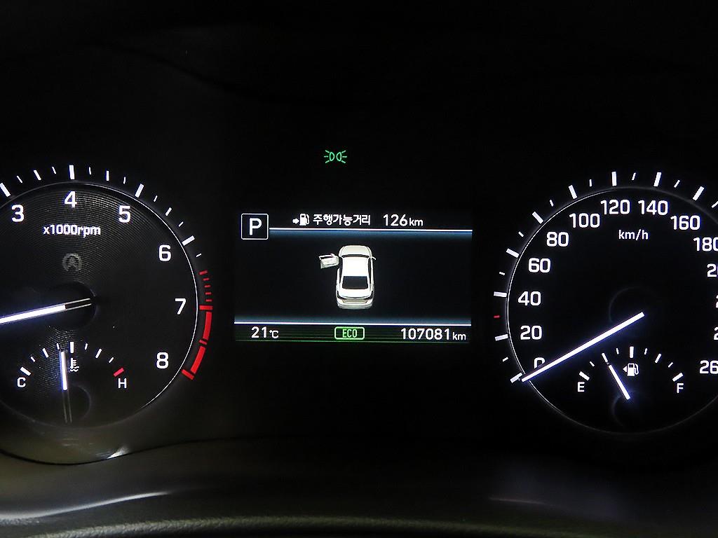 Genesis G80 - Vista 9