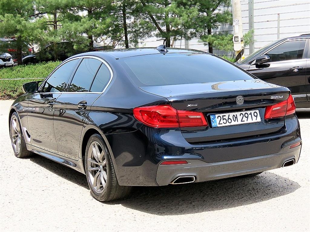 BMW 5 Series - Vista 3