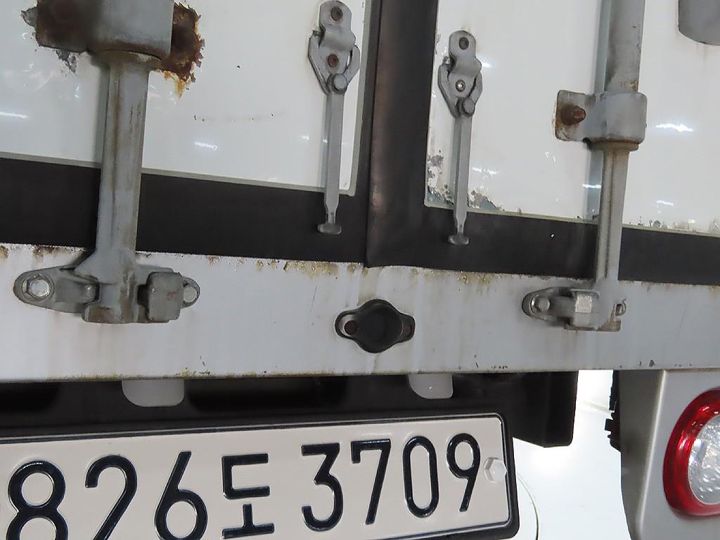 Small Truck Top_Wingbody 2023 Blanco - Importación desde Corea - HF Imports Iquique - Foto 8