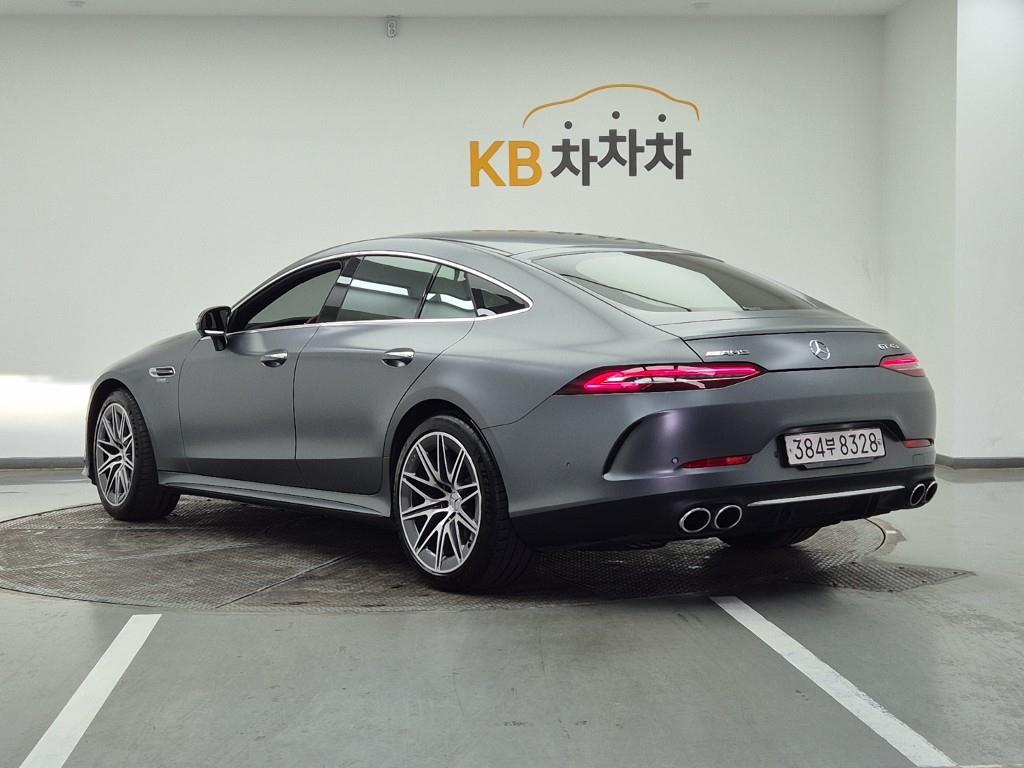 Mercedes Benz AMG GT - Vista 3