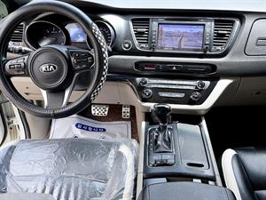 KIA Carnival - Vista 10