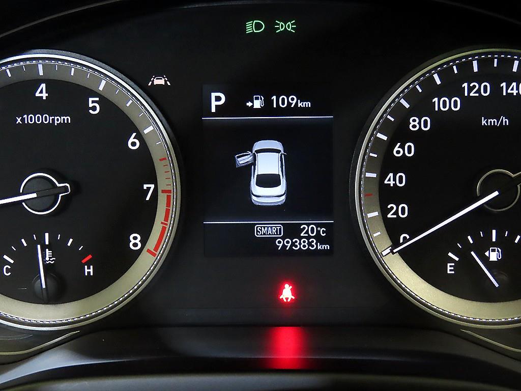 HYUNDAI Grandeur - Vista 9