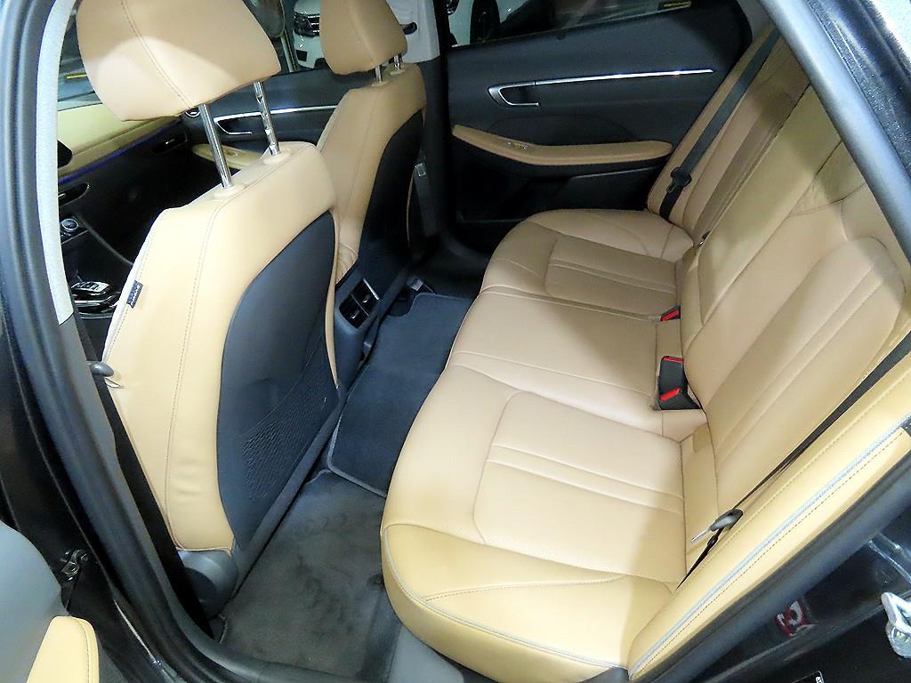 HYUNDAI Sonata - Vista 7