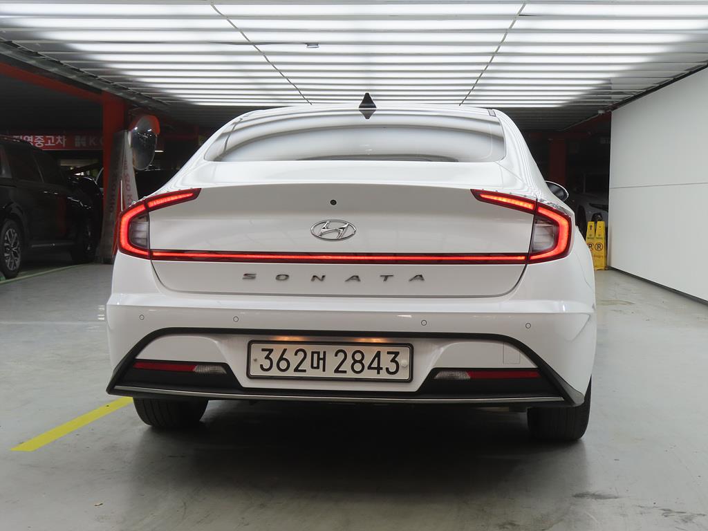HYUNDAI Sonata - Vista 3