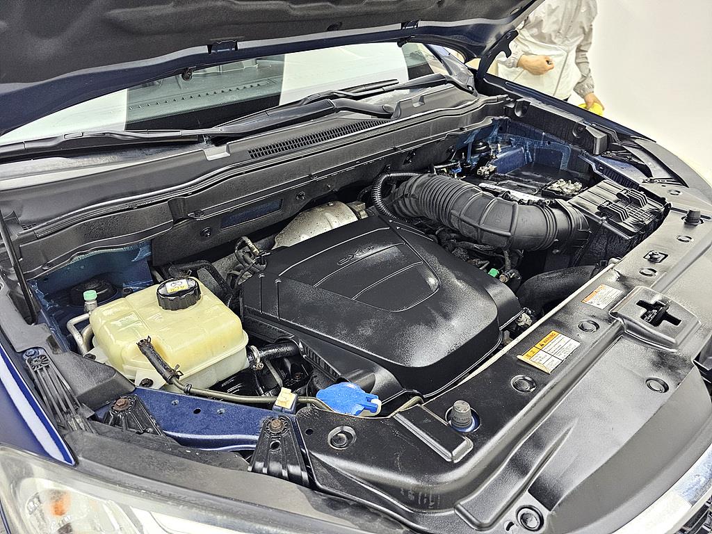 Ssangyong Korando - Vista 6