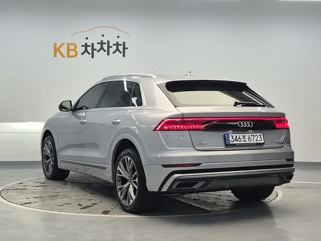 Audi Q8 - Vista 2