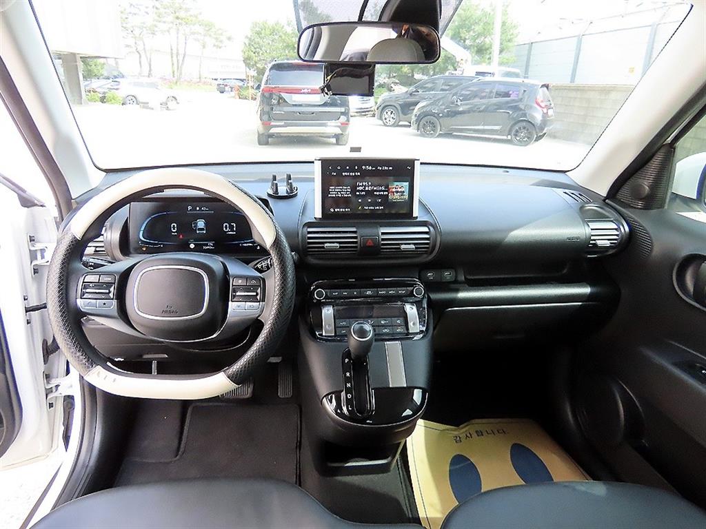 HYUNDAI Casper - Vista 7