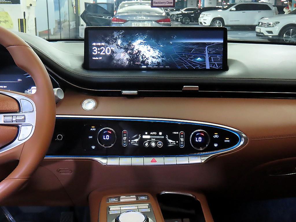 Genesis GV70 - Vista 11