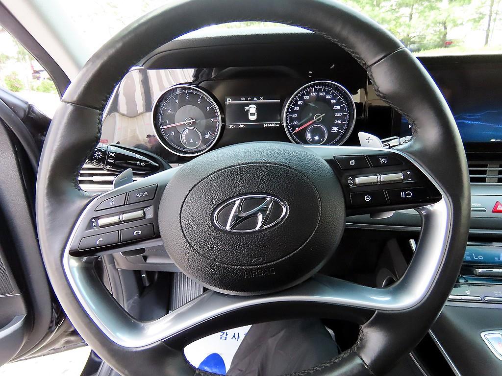HYUNDAI Grandeur - Vista 8