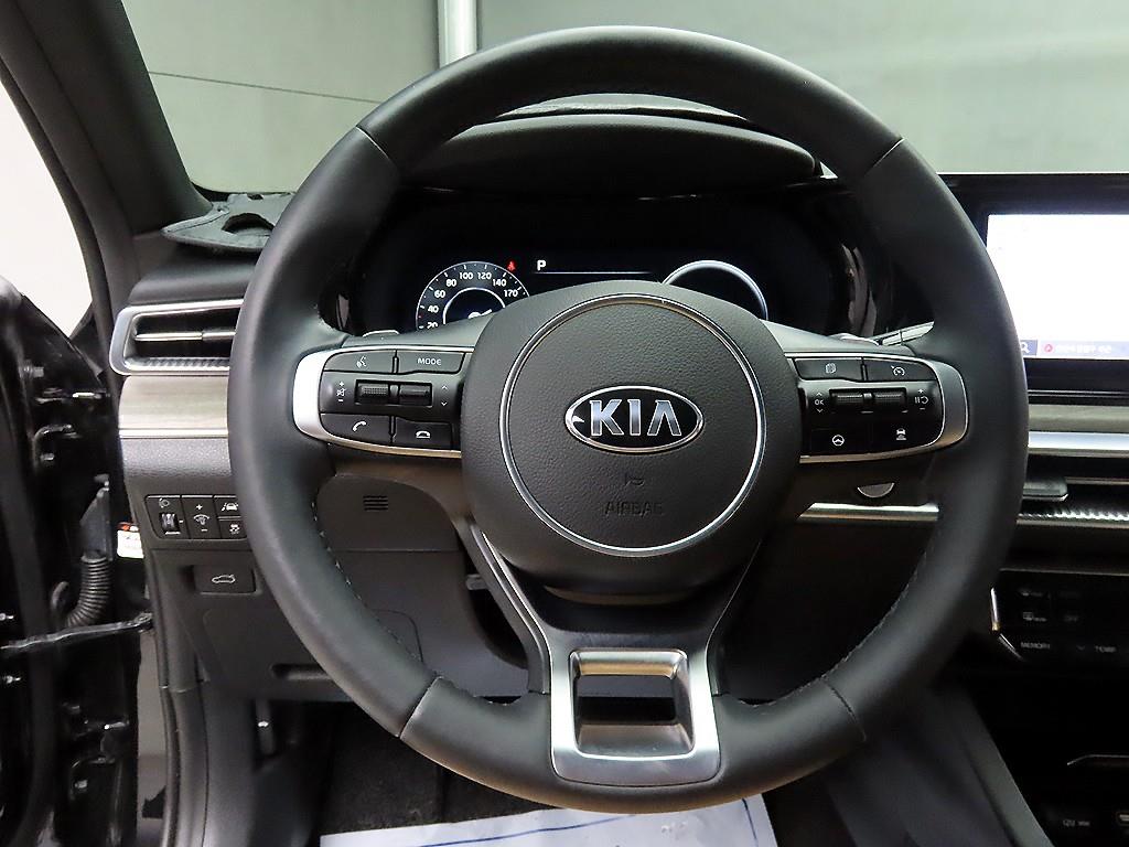 KIA K5 - Vista 9