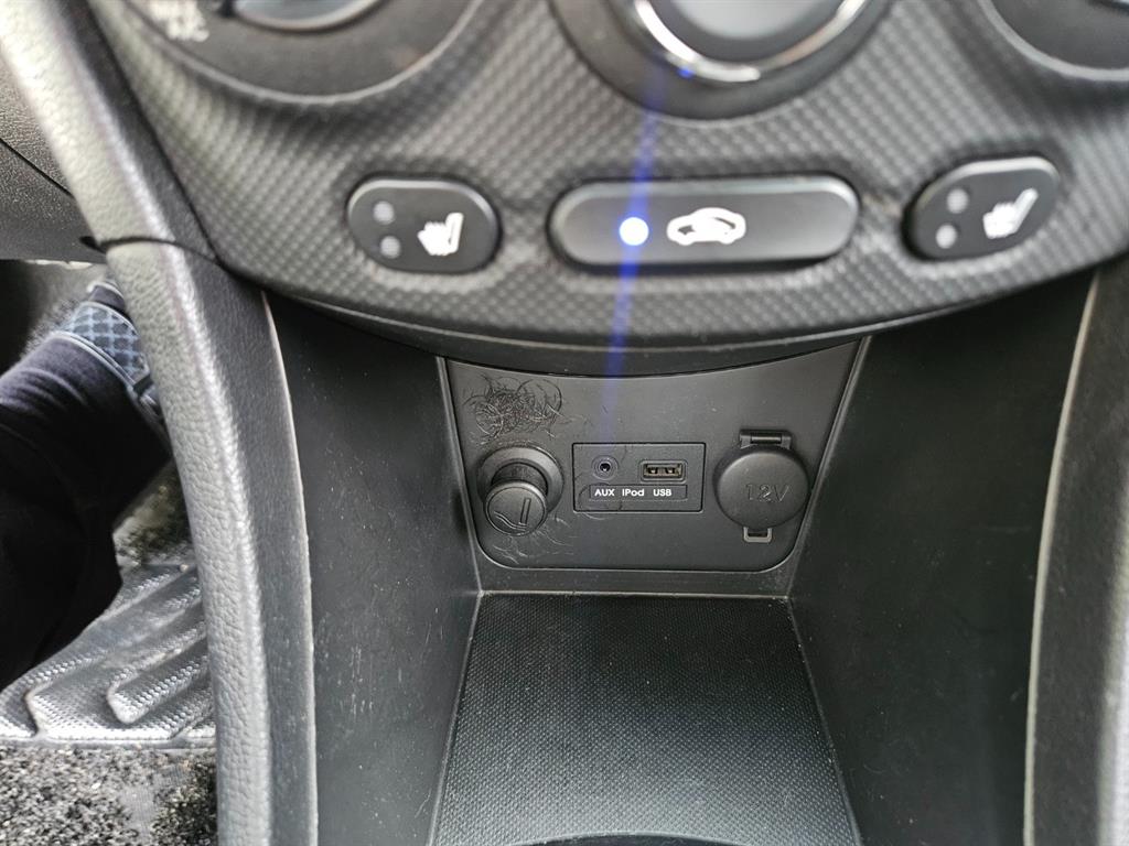 HYUNDAI Accent - Vista 11